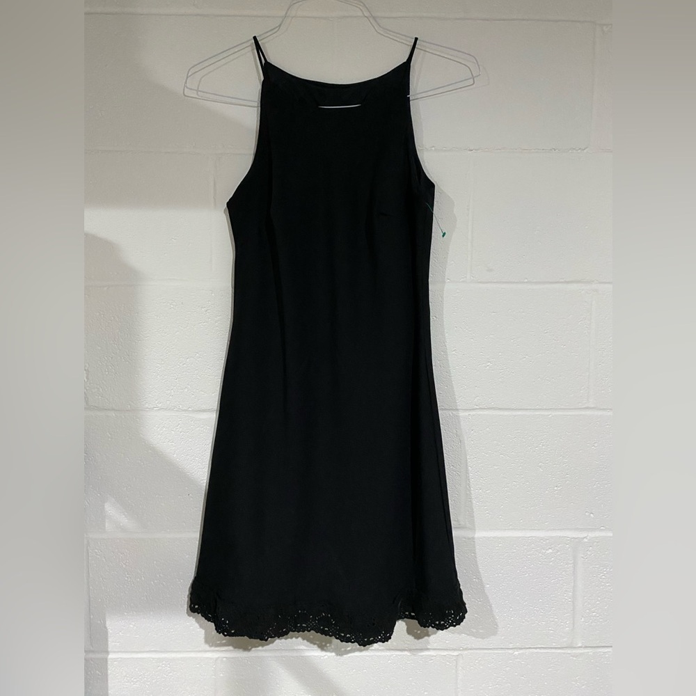 Elegant Black Sleeveless Dress 9/10